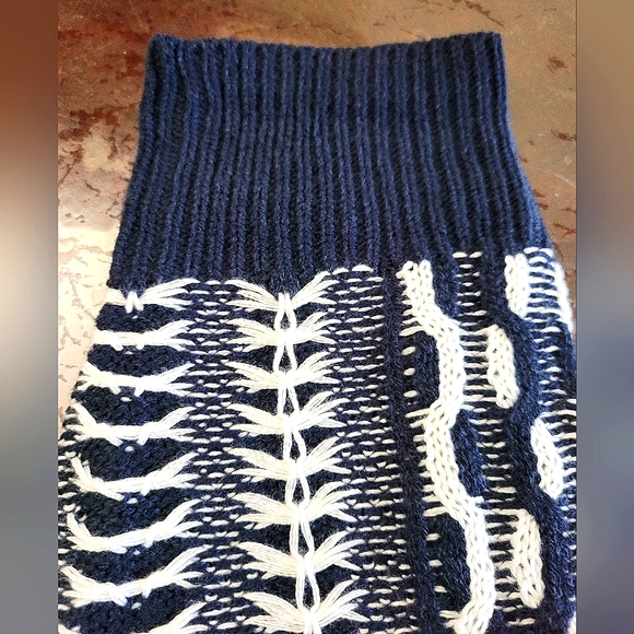 Rib-Knit Crew Neck Sweater For Women's. - Picture 6 of 9